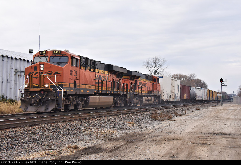 BNSF 8109